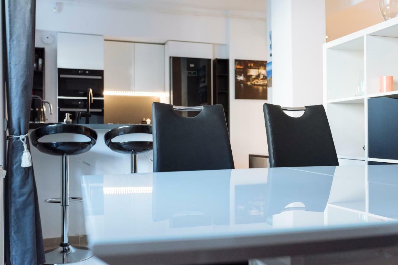 Apartamento Luxury Flat 8 Near Metro Bucarest Exterior foto