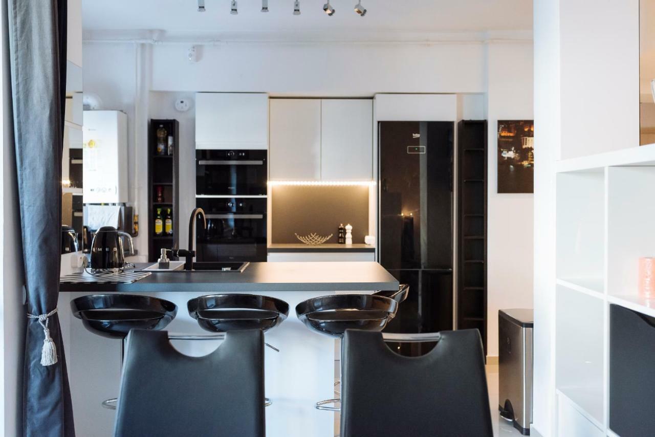 Apartamento Luxury Flat 8 Near Metro Bucarest Exterior foto